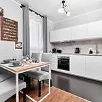 Sikorskiego With Free Garage By Renters Prestige Apartment Wroclaw