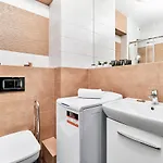 Sikorskiego With Free Garage By Renters Prestige Apartment