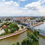 Sikorskiego With Free Garage By Renters Prestige Wroclaw