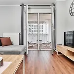 Sikorskiego With Free Garage By Renters Prestige Daire