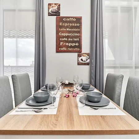 Sikorskiego With Free Garage By Renters Prestige Apartment *