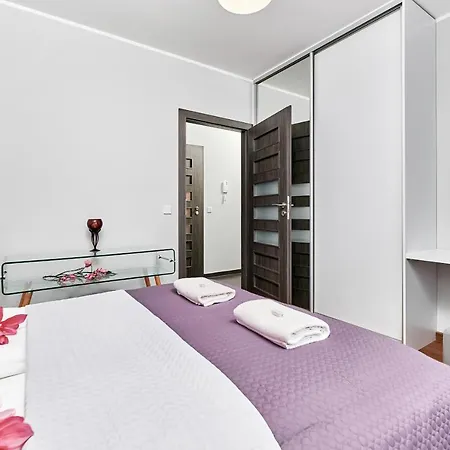 Sikorskiego With Free Garage By Renters Prestige Apartment *