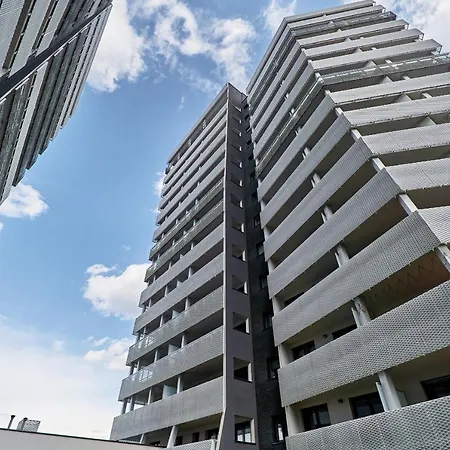 Sikorskiego With Free Garage By Renters Prestige * Vratislav