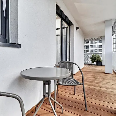 Sikorskiego With Free Garage By Renters Prestige 브로츠와프