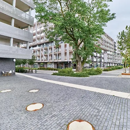 Apartmán Sikorskiego With Free Garage By Renters Prestige Vratislav