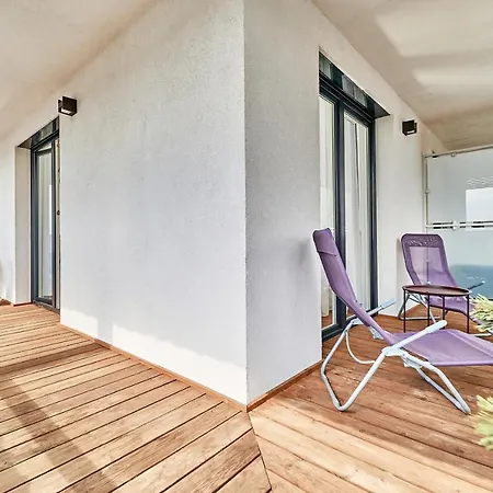 Sikorskiego With Free Garage By Renters Prestige Apartment *