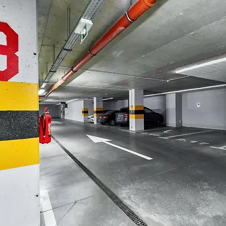 Sikorskiego With Free Garage By Renters Prestige Apartment *